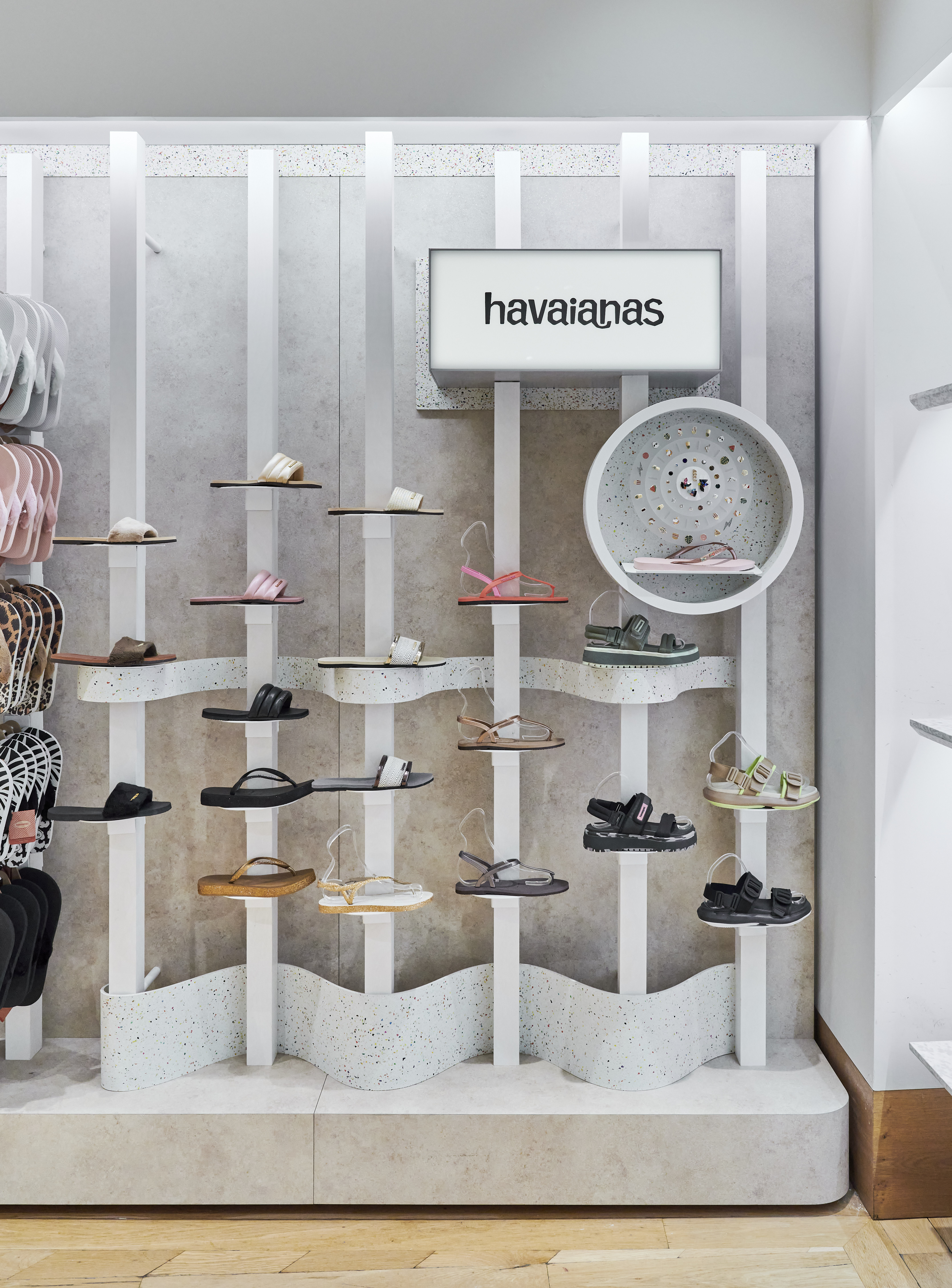 O12 Havianas Selfridges 0134