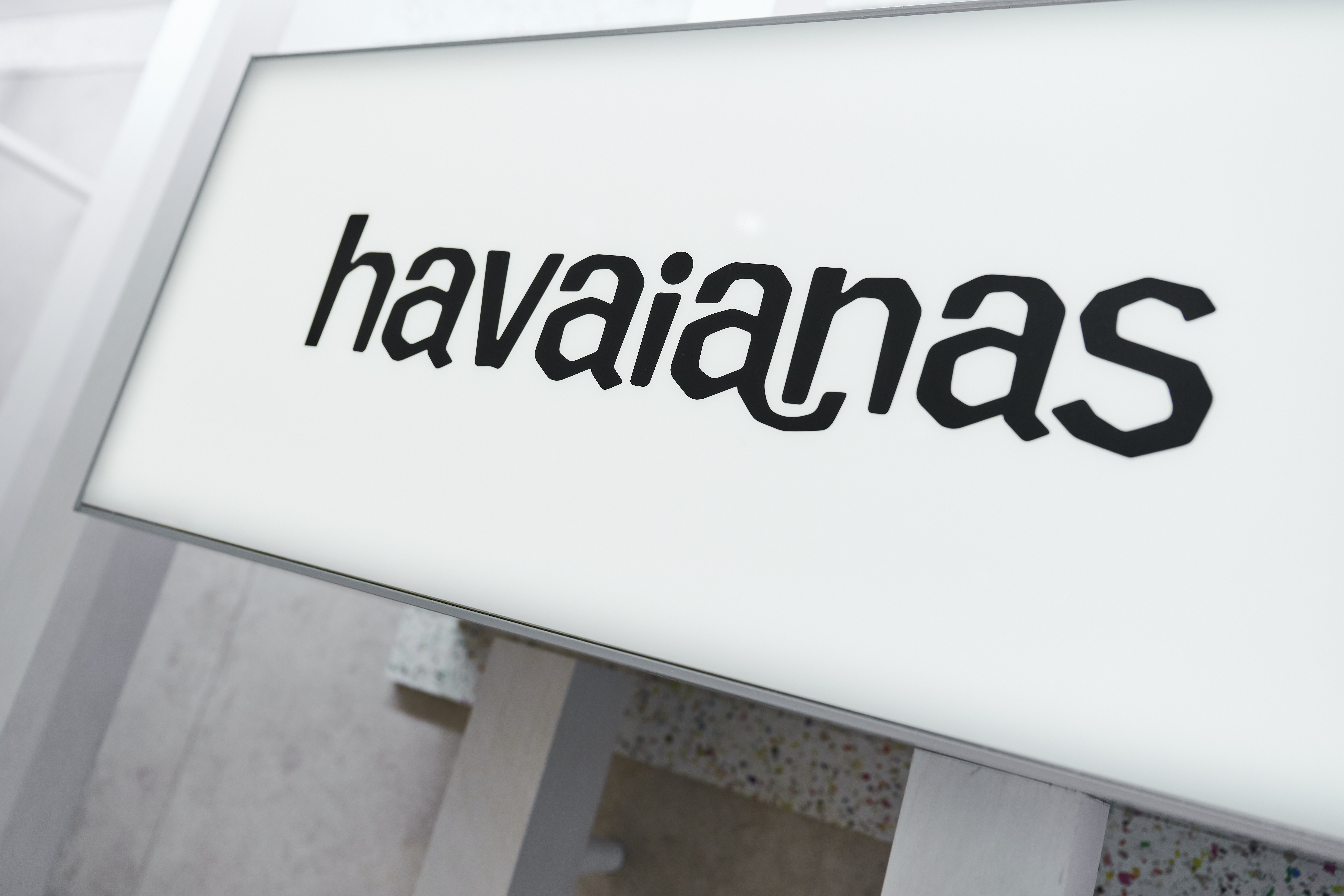 O12 Havianas Selfridges 0150