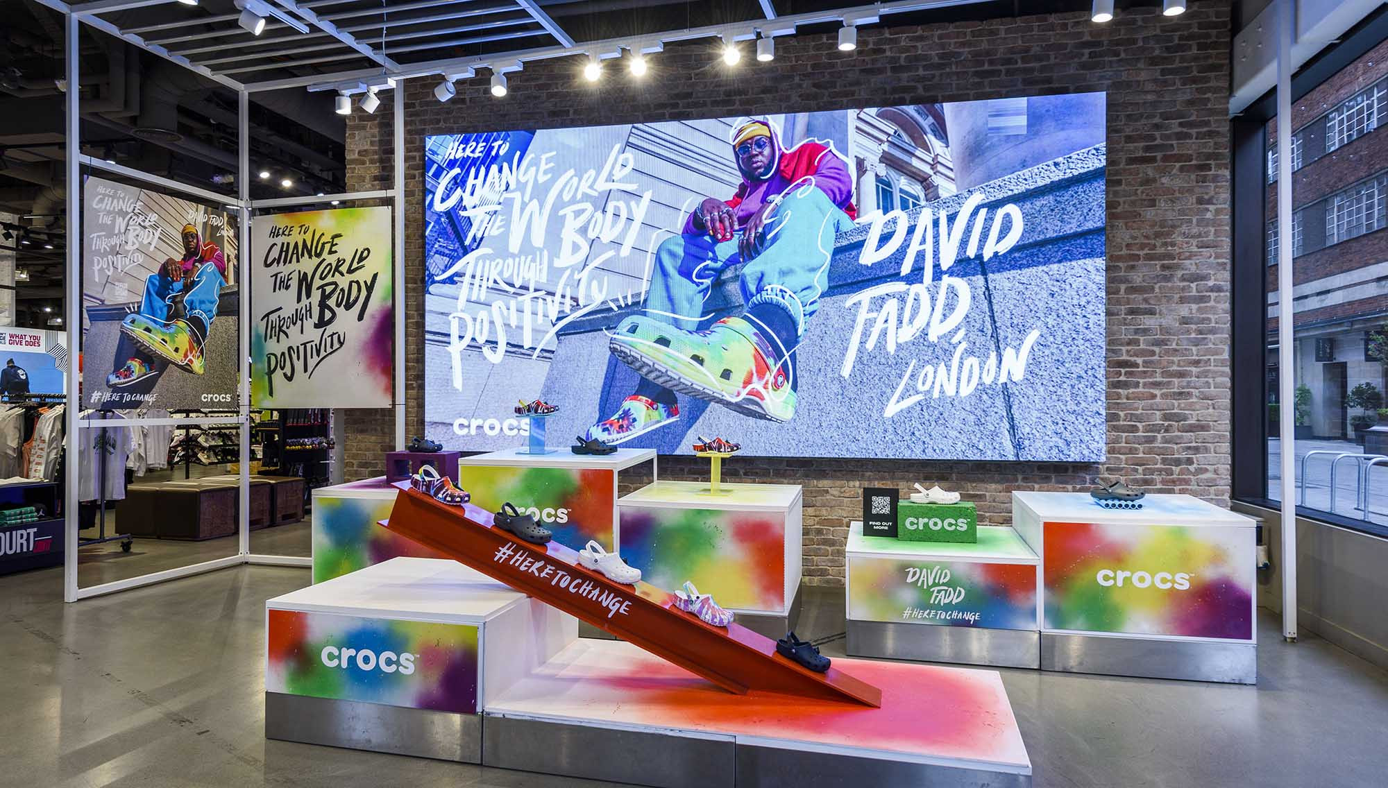 O12 Crocs Footlocker Marble Arch 2105 21 14