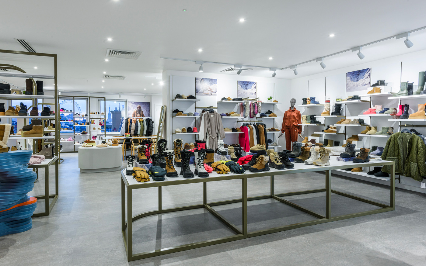 O12 Deckers Office 1701 23 027