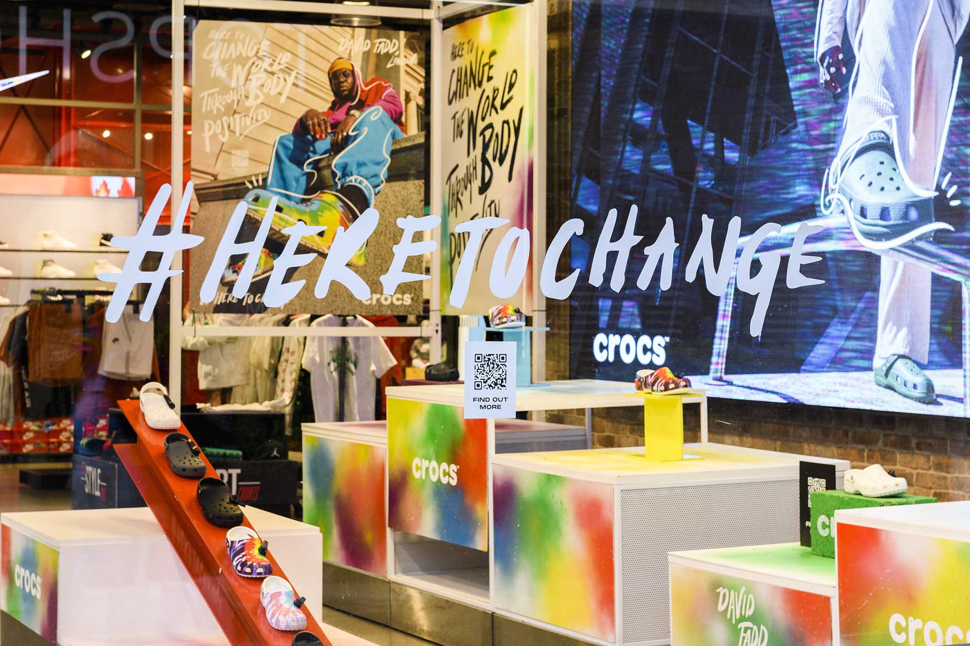 O12 Crocs Footlocker Marble Arch 2405 21 03