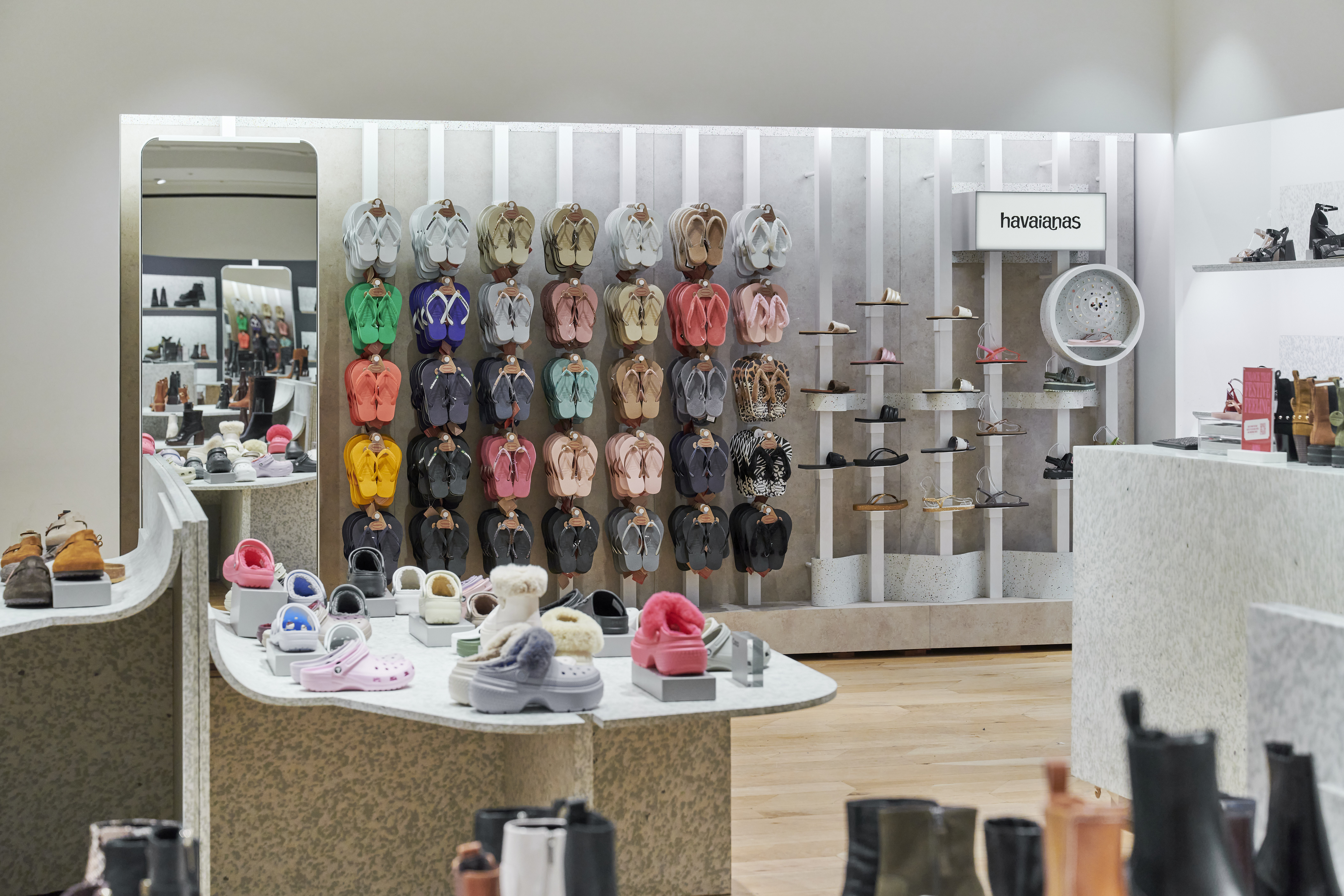 O12 Havianas Selfridges 0170