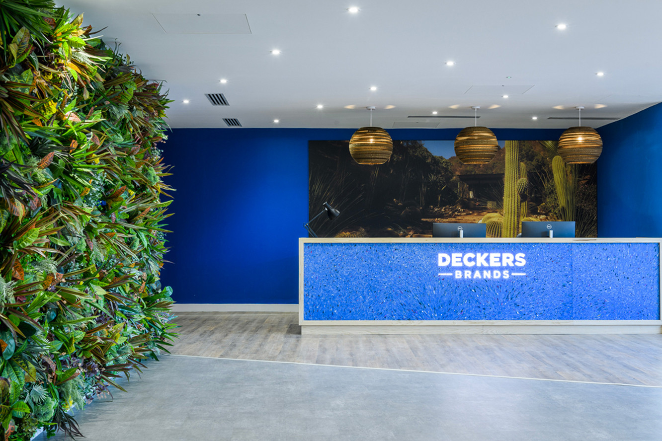 O12 Deckers Office 1701 23 078